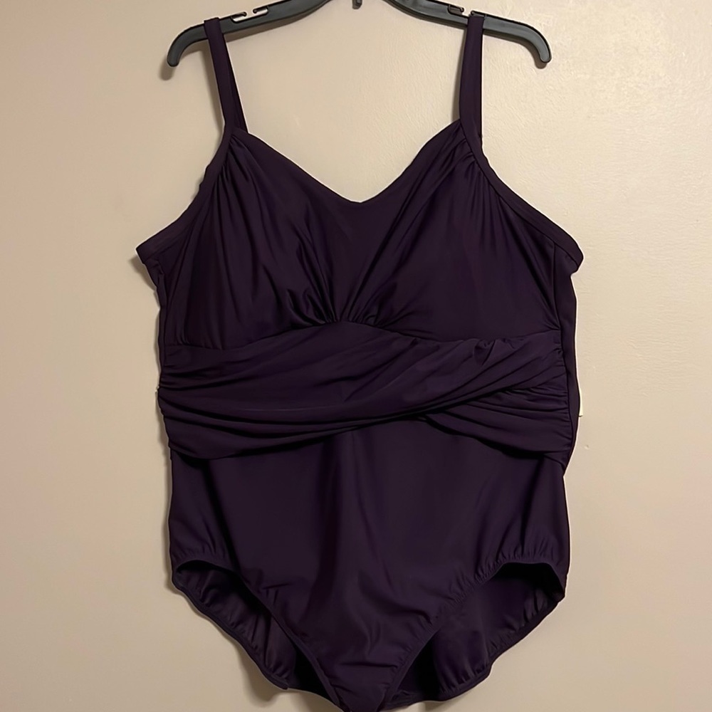 Woman’s One Piece Slenderizing‎ Lands’ End Swimsuit Size 26W In Eggplant